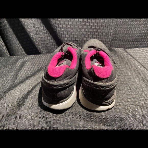 Nike Womens Lunarglide 5 Shield Running Shoes Black Pink 615980-006 Lace Up 7 - Picture 2 of 6